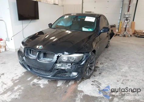 2010 BMW 328I xDrive z USA, uszkodzony, nr VIN WBAPK5C53AA648289